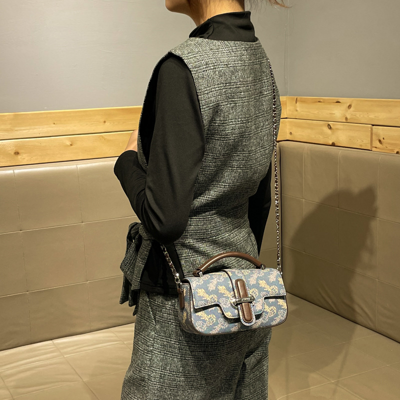 Bolsa de Pañales de Diseño de  - Luxury Lifestyle Handbags reseña y precio