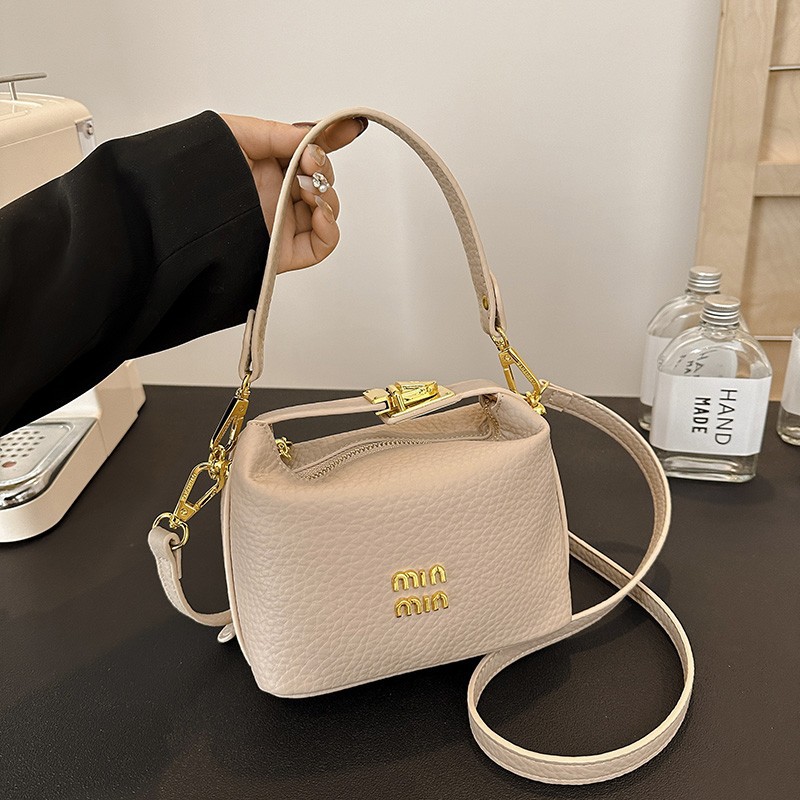 Bolso de Hombro de Cuero de Lu - Luxury Lifestyle Handbags reseña y precio
