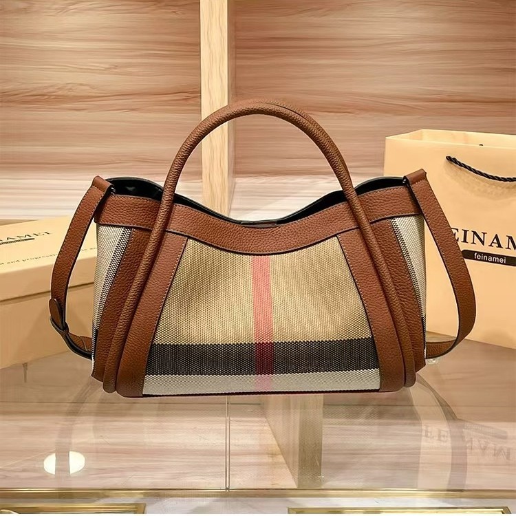 Bolsa de Pañales de Diseño de  - Luxury Lifestyle Handbags reseña y precio